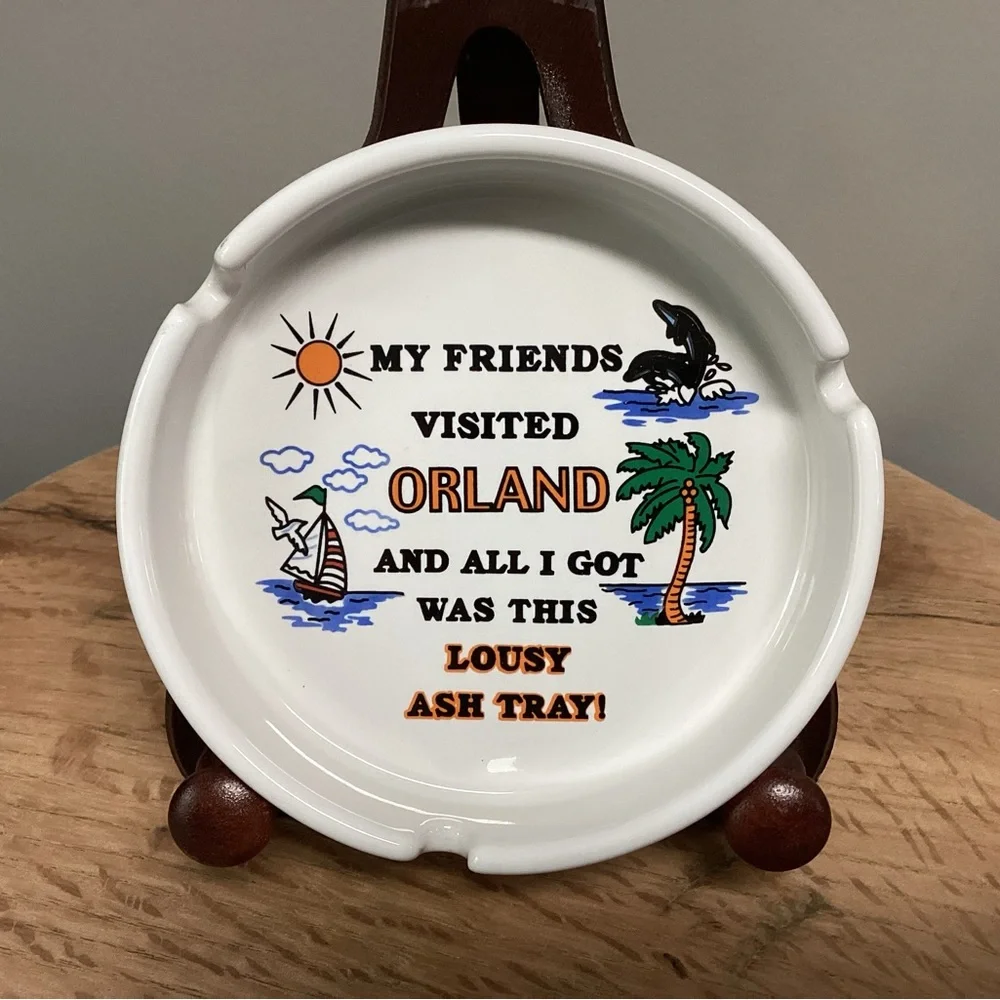 Ceramic - Porcelain - Orlando Florida Collectible Ashtray - Like New - Excellent